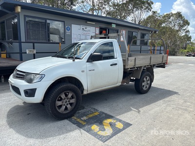 2011 Mitsubishi Triton 4x4 Pickup