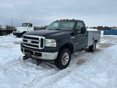 2005 Ford F-250 XL 4x4 Utility Truck