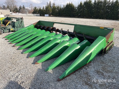 John Deere 10 Row Corn Combine Header