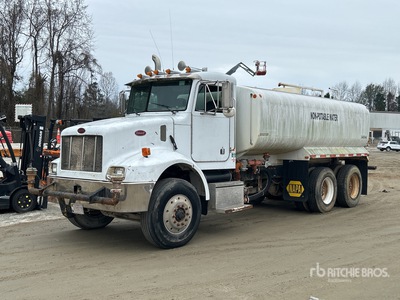 2004 Peterbilt 330 4000 gal 6x4 Water Truck