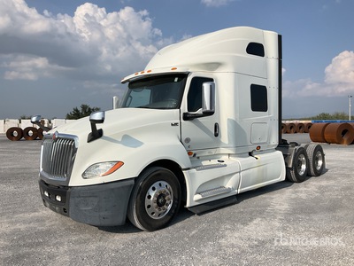 2020 International LT625 6x4 Tractocamion con Dormitorio / T/A Sleeper Truck Tractor