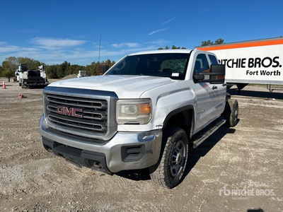 2019 GMC Sierra 2500HD 4x2 Extended Cab Cab and Chassis