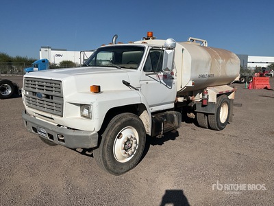 1993 Ford F-800 2000 gal 4x2 散水車