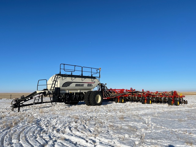 2015 Bourgault 5810 62 ft Air Drill w/ 2015 Bourgault L6550ST Air Cart 2015 Bourgault 5810 62 ft Air Drill w/ 2015 Bourgault L6550ST Air Cart