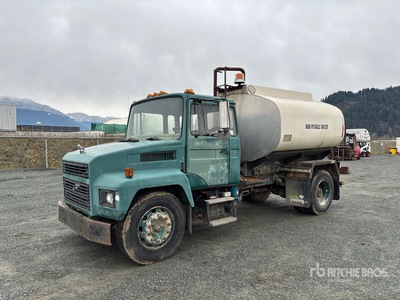 1994 Mack CS200P 4x2 Camion cisterna de agua