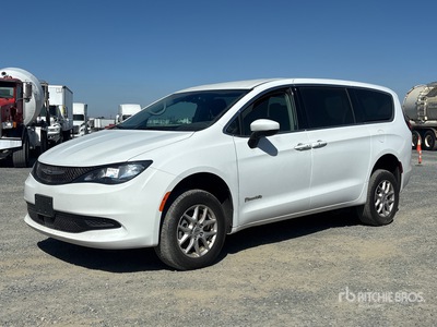 2023 Chrysler Voyager Braunability Minivan