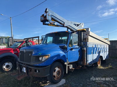 2011 Versalift SST40EIH-01 40 ft on 2012 International TerraStar 4x2 Cable Placer Bucket Truck (Inoperable)