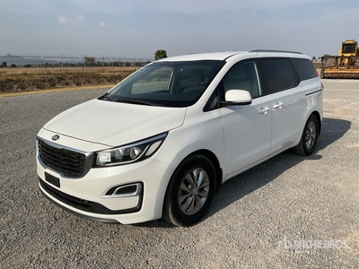 2019 Kia Sedona LX Camioneta / Minivan
