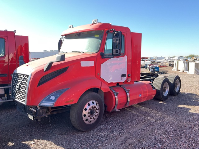 2022 Volvo VNL CNG 6x4 T/A Day Cab Truck Tractor (Inoperable)