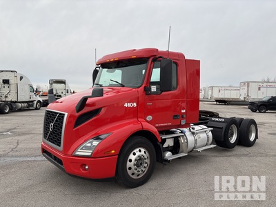 2021 Volvo VNR 6x2 T/A Day Cab Truck Tractor