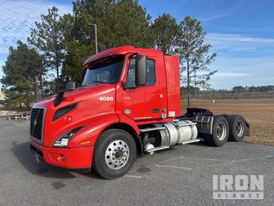 2021 Volvo VNR 6x2 T/A Day Cab Truck Tractor