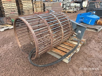 Wolverine スキッドステアローダー用ロックピッカー