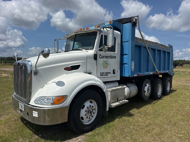 2013 Peterbilt 384 8x4 Tri/A Dump Truck 2013 Peterbilt 384 8x4 Tri/A Dump Truck