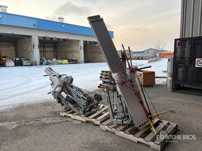 Quantity of (2) Sumner 2400 Podnośnik materiałowy