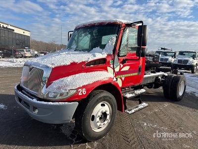 2004 International 4200 4x2 Cab and Chassis