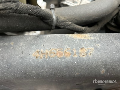 2004 International 4200 4x2 الكابينة والهيكل