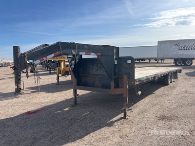 2007 Big Tex 30 ft T/A Gooseneck Equipment Trailer