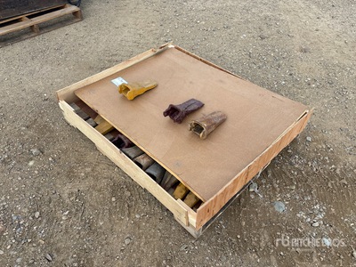 Quantity of (50) Excavator Teeth