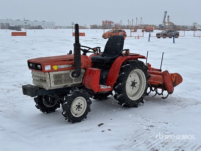 Kubota B1600 4WD جرار متعدد الاستخدامات