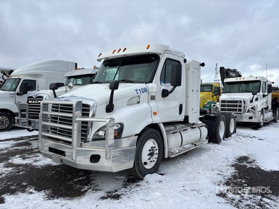 2015 Freightliner Cascadia 113 CNG 6x4 3-Achs Sattelzugmaschine (Inoperable)