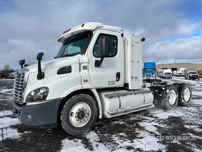 2015 Freightliner Cascadia 113 CNG 6x4 3-Achs Sattelzugmaschine