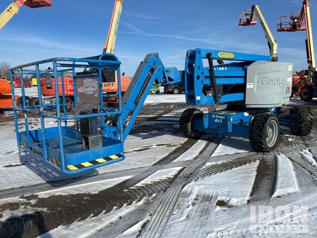 ELEVADOR ARTICULADO  2014 GENIE 4WD Z4525J