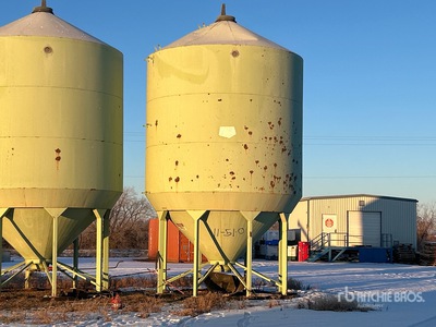 Quantity of Bader +/- 2088 bu Hopper Contenedor de grano