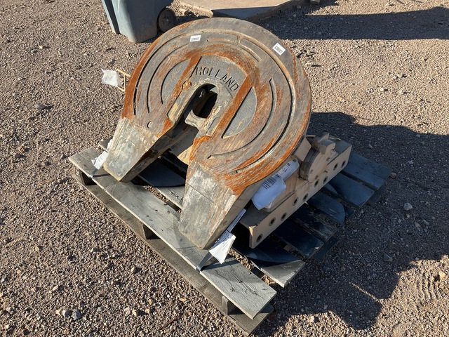 Holland Fifth Wheel Assembly