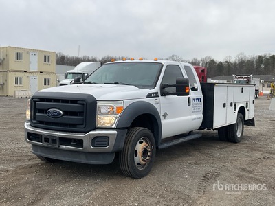 2016 Ford F-450 XL 4x2 Extended Cab Utility Truck