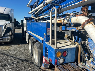 Putzmeister on 2012 Mack MRU613 6x4 Camion pompe à béton
