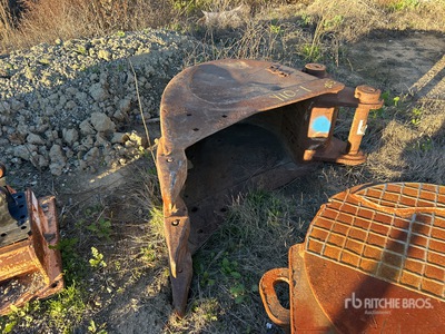 24 in Digging Excavator Bucket