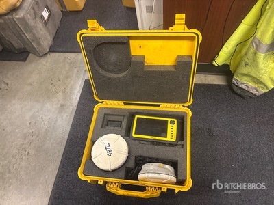 Quantity of (2) Trimble R8 GPS 450-470 MHz Base/Rover Receivers