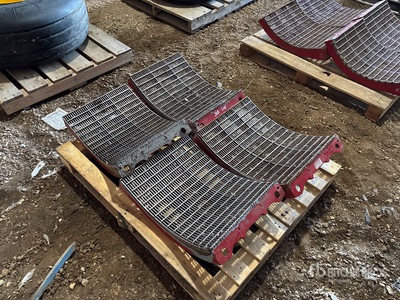 Quantity of (4) Small Wire الرف الجامع