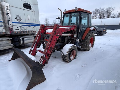 Kioti DK650 4WD Tracteur agricole utilitaire