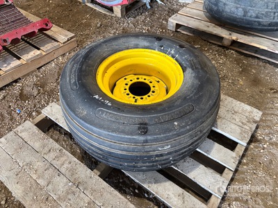 Titan 13.50-15 FI Tire