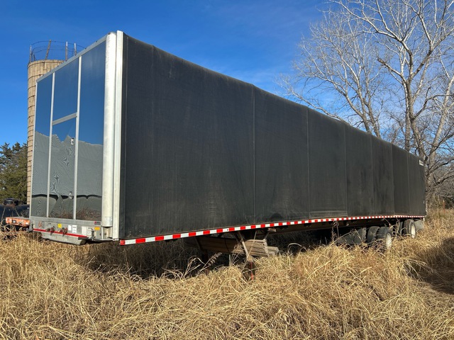 2014 East 53 ft T/A Spread Axle Curtain Side Trailer