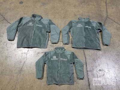 (82) Cold Weather Jackets Kleidung