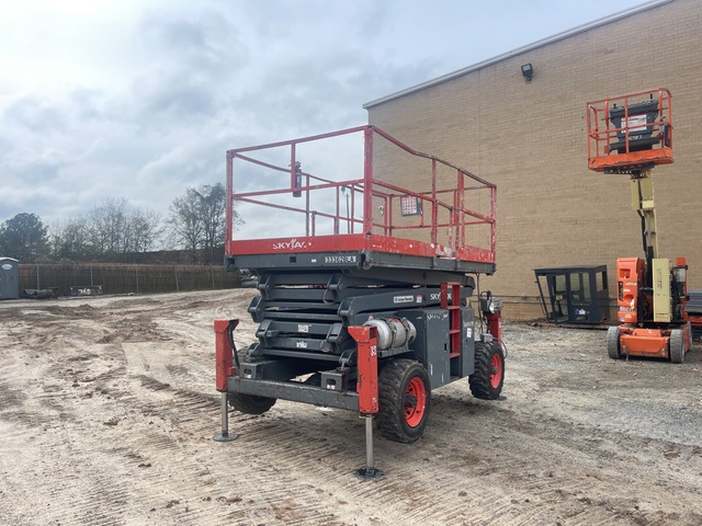 2016 Skyjack SJ8841RT Dual Fuel 4x4 Scissor Lift 2016 Skyjack SJ8841RT Dual Fuel 4x4 Scissor Lift