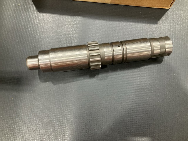 (14) Parker-Hannifin 3-P-679 Output Shafts