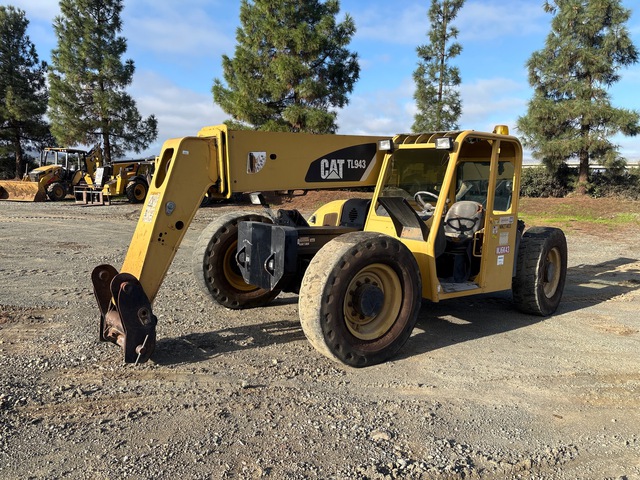 2007 Cat TL943 Telehandler