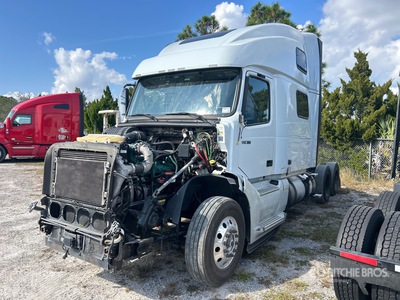 2023 Volvo VNL860 6x4 Tracteur Routier Couchette (Inoperable)