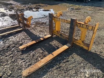John Deere 48 in Q/C Wheel Loader Forks