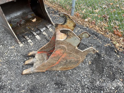 Q/C Digging Excavator Bucket - Fits Kubota KX057-5