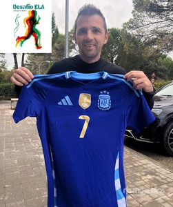 Camiseta de Argentina firmada por Walter Montillo Indumentaria