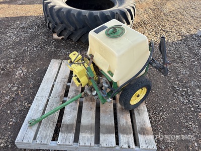 John Deere 5 ft Estate Sprayer