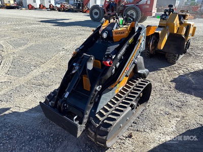 2024 Giant GS950T Mini Compact Track Loader