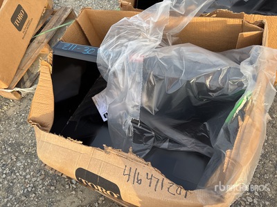 2024 Toro 22520 34 in Mini دلو للسكيد ستير (Unused)