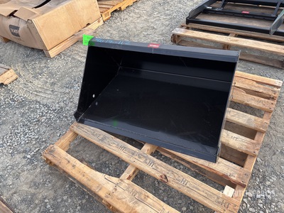 2024 Toro 22520 34 in Mini دلو للسكيد ستير (Unused)