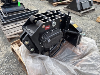 2023 Toro 22911 18 in Mini Skid Steer Vibratory Plow Divers - Accessoires pour chargeuse à différentiel (Unused)