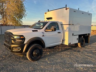 2025 Ram 5500 4x4 Autocarro per trasporto trucioli (Unused)